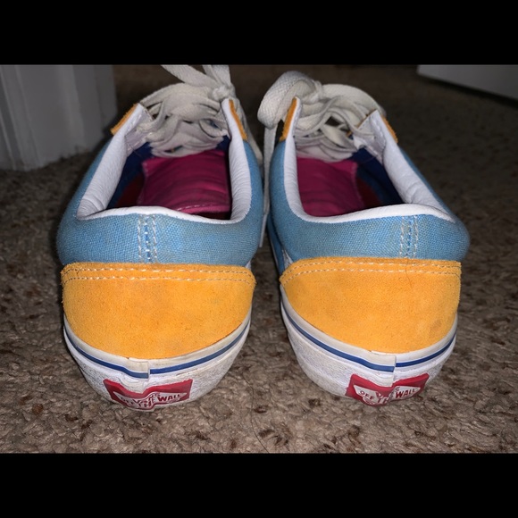 Vans - Picture 3 of 3